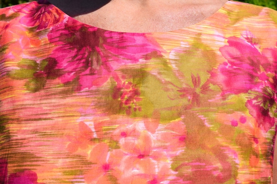 Gorgeous, fun and comfortable Hawaiian sun dress - image 3