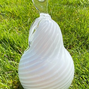 Gorgeous heavy white swirl vintage glass pear sculpture - Murano - Italy. Beautifully made. Lovely glass decor.