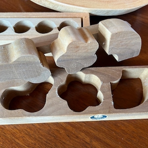 Discovered in Hawaii - A fun vintage onigiri rice cake /mochi mold and a wood Makunouchi & Temari rice ball maker mold. Made in Japan.