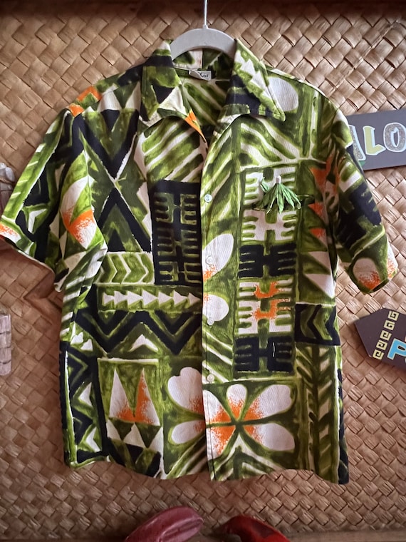 Fab collectible vintage Hawaiian Aloha shirt.  Leh