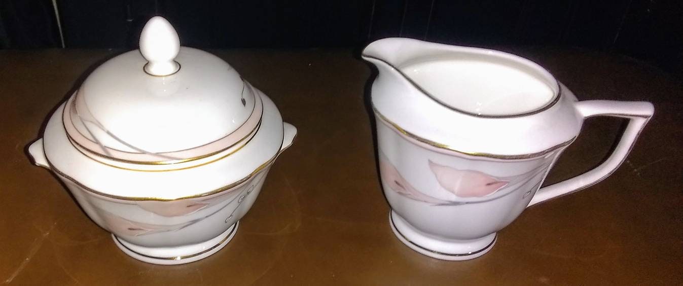 Mikasa Sugar/Creamer Set Etsy