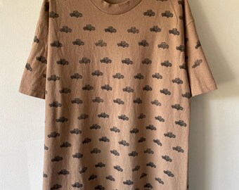 Vintage jaren 90 1996 Classic Cars Relevante producten T-shirt bruin AOP graphic Made In USA XL