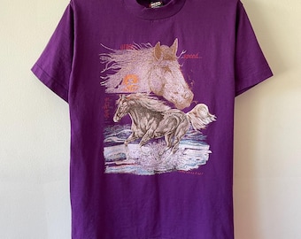 Vintage jaren 90 paarden T-shirt met grafische dierenprint natuur dieren in het wild paars Gemaakt in de VS, medium enkele steek