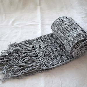 Christmas boyfirend gifts, knit mens scarfs, Grey Knitted long Mens Scarf, crochet thick fringe scarves, mens winter scarf, warm scarf