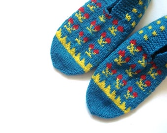 Red blue-green yellow knit Turkish Socks, home shoes for Women, gift for woman, hand knit socks, adult booties , ethnic gifts
