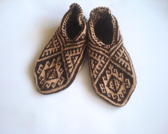 Hand Knit Mens Slippers, Turkish Design brown Socks, Size 9.5-10.5