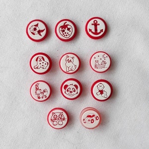 Red baby Buttons, baby knitting plastic buttons, car animal bear kitty patterned baby buttons, 13 mm bottom hole buttons