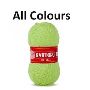 May include: A ball of light green yarn with a red label that says "KARTOPU KRISTAL".