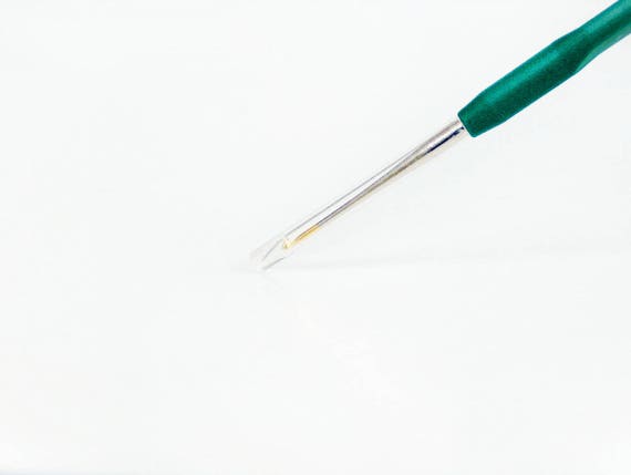 Tulip Steel Crochet Hook with Golden Point and plastic handle, Crocheting Dreadlocks Dreading, smooth Tiny Micro Hooks for Starting Dread