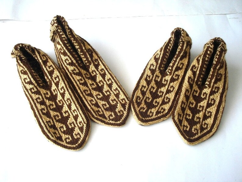 knit beige brown mens slippers, fathers day gift for men, mens shoes, mens gift ideas image 2