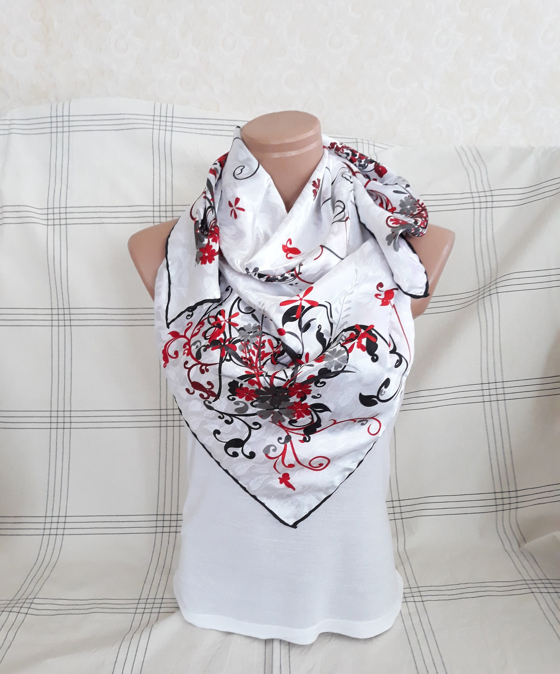 Èaphi エフィ INDIA PATTERN SATIN SCARF Èaphi エフィ INDIA PATTERN SATIN SCARF Shop Satin Head Scarf