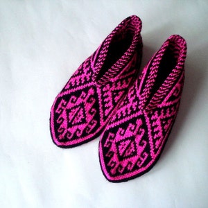 Fushia Black Knitted womens Slippers, Crochet Women Socks, Knit Home Shoes