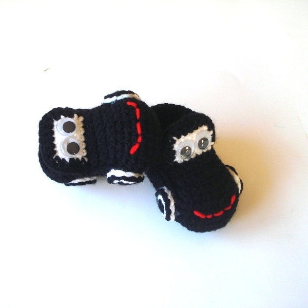 Crochet black Cars Baby Booties, baby slippers, newborn shoes, 0 12 month baby, baby shoes, Christmas infant gifts