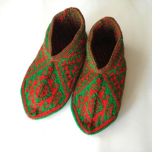 Emerald Green and red  knit Slippers, ladies booties, womens winter socks, house shoes Christmas gifts for her