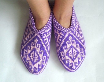 Pink purple knit Slippers, women home shoes, Christmas gift for woman, geometric winter socks