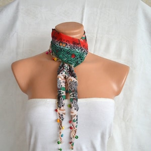Emerald green Lace crochet spring scarf with wooden beads, red green Fashion summer flowered Scarf, gifts for women, chic gifts for women