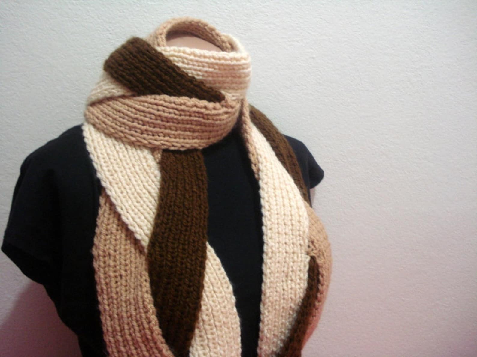 Knitted Scarf in Brown