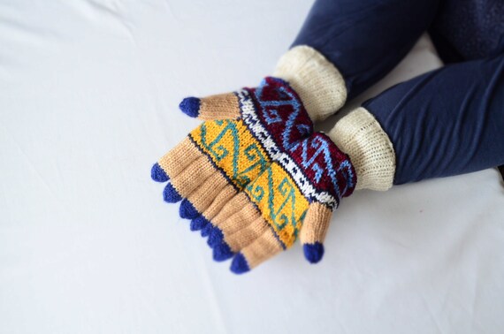 Hand Knit Winter Mittens, Geometric Turkish Design, Women's Warm Gloves