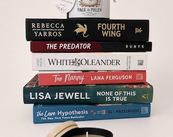 8oz HandPoured Organic Beeswax Candle and Mystery Book