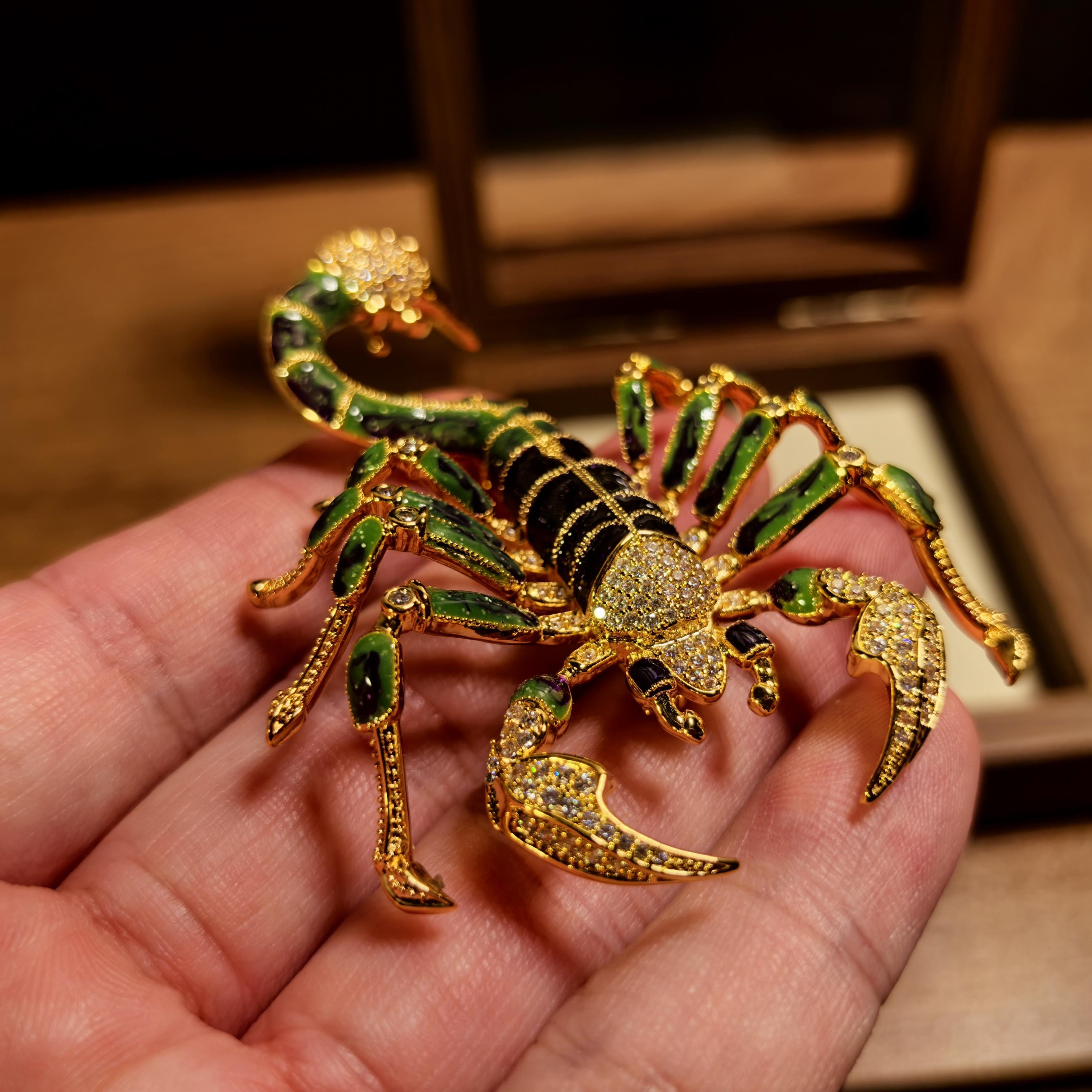 F.A.L スコーピオン　タイピン Scorpion Lapel Pin - Etsy