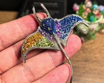 Rainbow Crystal Manta Ray Brooch, Silver Plated Stingray Lapel Pin, Colorful Ocean Animal Statement Jewelry Gift