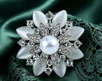 Vintage Crystal Floral Sun Brooch, Rhinestone Flower Lapel Pin, Luxury Wedding Jewelry Gift for Women Coat Shawl Accessory