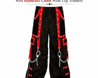 Pantalones cargo góticos ciberpunk con cadena de esposas y pernera ancha.