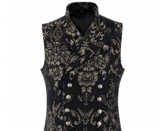 Puede incluir: Un chaleco de tapiz negro y dorado con frente de doble botonadura con dos columnas de botones plateados, cuello alto y estampado floral. El texto en la parte superior dice: Men's Victorian Gentleman's Aristocrat Vest Gold Black Tapestry Gothic Steampunk Double Breasted Casual Waistcoa.