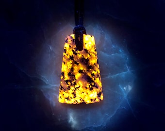 Collier en yooperlite, réactif aux UV, roches du Michigan