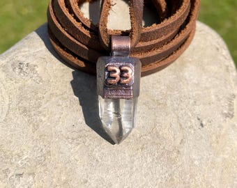 33 Collier en cristal de quartz (Billy Strings)