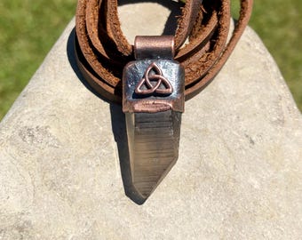 Collier noeud celtique en quartz fumé