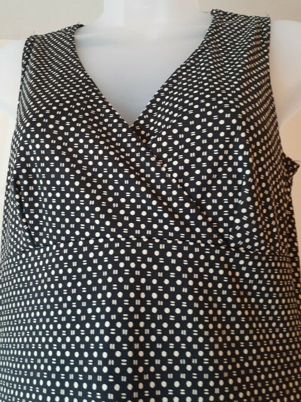 1990's Byer Too Size M (fits XS-S) Sleeveless Sheath A-Line Faux Wrap Dress Black & White Geometric print (USA made)