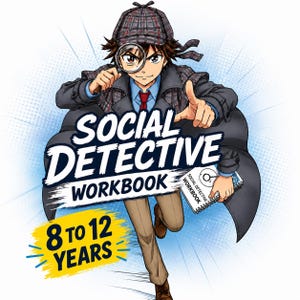 Puede incluir: Un libro de ejercicios Social Detective para 8 a 12 años con un personaje estilo anime que lleva un sombrero de detective a cuadros y una gabardina oscura. El personaje sostiene una lupa y un cuaderno de espiral con el título impreso.