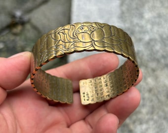 Vintage mässing Lotus hjärta Sutra manschett armband tibetansk mantra öppen armring buddhistiska smycken