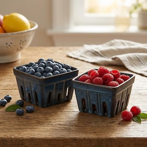 Ceramic Berry Basket Set – Square Fruit Bowls with Airflow Holes (Set of 2)