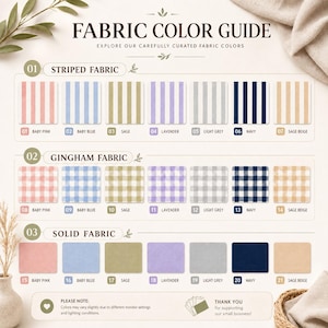 Puede incluir: Una gu&iacute;a de colores de tela con tres categor&iacute;as: telas a rayas, de cuadros vichy y lisas. Cada categor&iacute;a muestra 21 muestras de color en rosa beb&eacute;, azul beb&eacute;, salvia, lavanda, gris claro, azul marino y beige salvia con etiquetas.