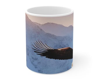 Taza de café / Estampado de águila sobre las montañas