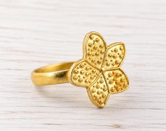 Gold Tone Brass Flower Ring, Openwork Floral Design, Botanical Statement Jewelry