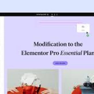 K&ouml;nnte beinhalten: Eine digitale Benutzeroberfl&auml;che zeigt einen Website-Editor mit hellviolettem Hintergrund. Der Text lautet Modification to the Elementor Pro Essential Plan. Unter dem Text befinden sich zwei Bilder einer Person in roter Kleidung und gemustertem Oberteil.