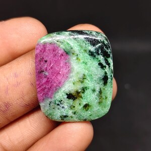 Cabujón suelto de rubí zoisita natural para la fabricación de joyas, 54 quilates (27 x 22 mm).