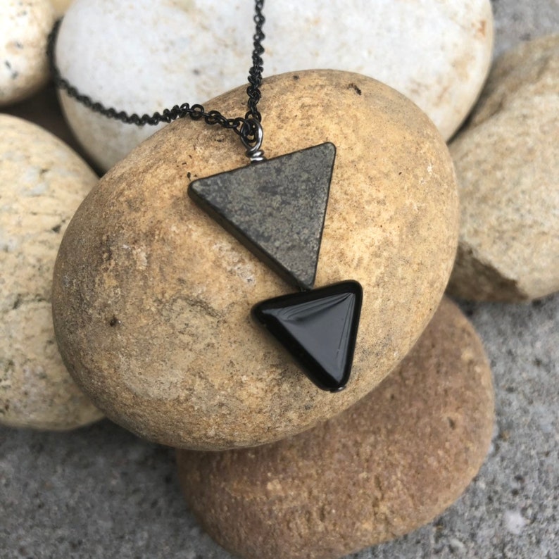 BLACK ARROW NECKLACE Cool Dad Jewelry Geometric Jewelry Native American Mens Minimalist Necklace Birthday Gift for Him Graduation Gift