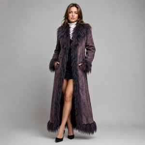 Klasyczny damski płaszcz z fioletową lamówką z owczej skóry w stylu vintage z lat 70., długi, zimowy, luksusowy, elegancki, ręcznie robiony, z wyrazistym wzorem