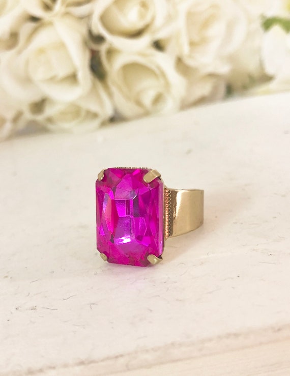 Ultra Hot Pink AB Swarovski Crystal Statement Ring, Big Huge 27mm Crystal Bright  Pink Pageant Ring, High Fashion Jewelry, Glitter Fusion - Etsy | Statement  ringe, Swarovski, Glitter