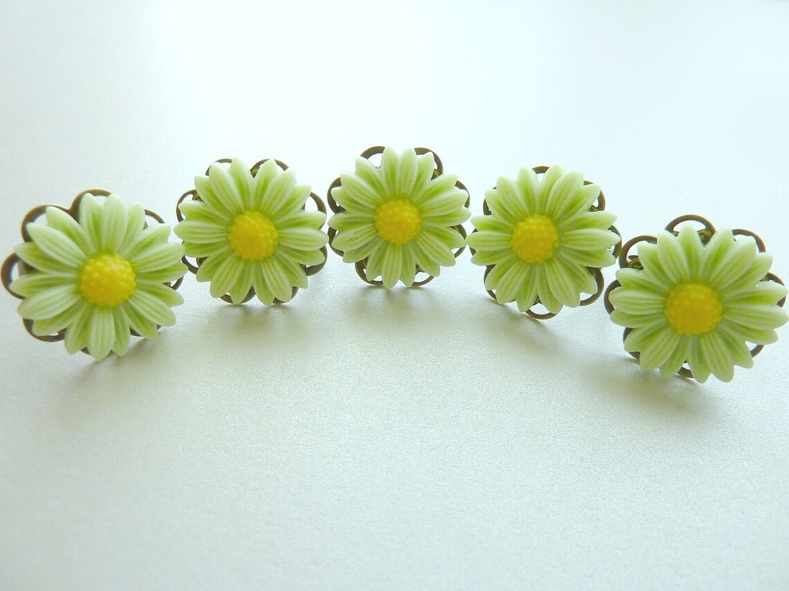 Bridesmaids Wedding Rings Set of 5 Mint Green Flower Etsy