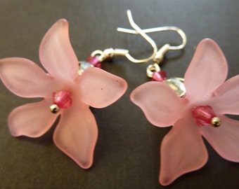 Flower earrings pale pink large lucite flower fun earrings