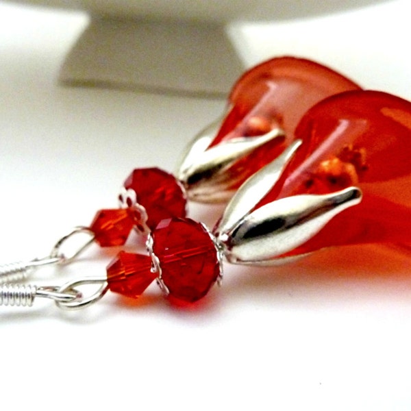 Red earrings red flower calla lily clear lucite flower vintage earrings