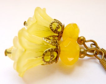 Lemon yellow earrings yellow flower earrings frosted lemon yellow vintage earrings