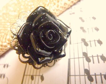 Black ring VINTAGE FLOWER RING black rose Halloween on antique gold brass adjustable filigree base