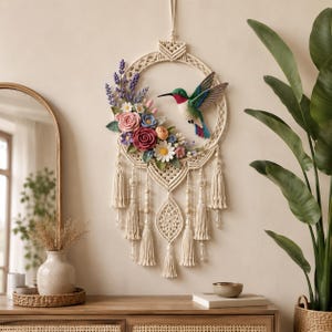 Schema per cerchio in macramè a forma di colibrì all'uncinetto, tutorial per arazzo da parete con mandala floreale (PDF)
