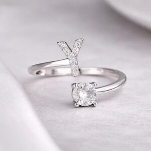 LATS Zirkon-Ring mit Initialen A-Z – Verstellbarer Alphabetring für Damen